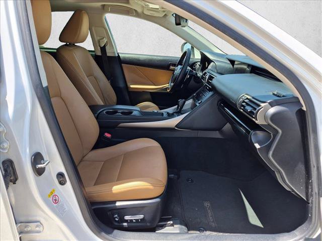 Used 2017 Lexus IS 200t RWD image 21