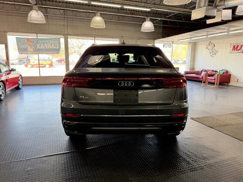 Used 2019 Audi Q8 Prestige w/ Luxury Package AWD/4WD image 9