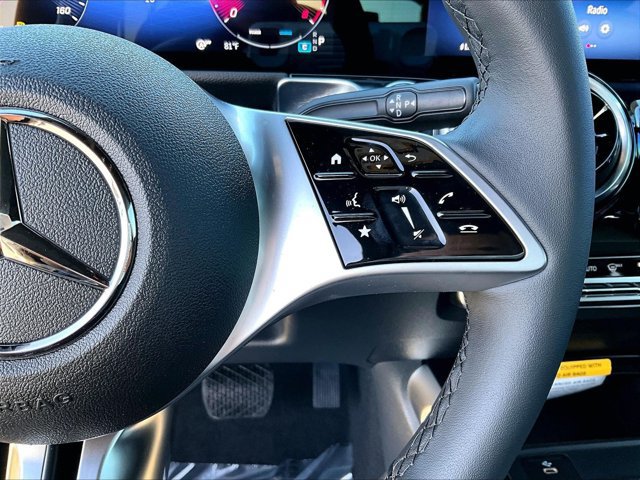 New 2026 Mercedes-Benz GLB 250 image 21