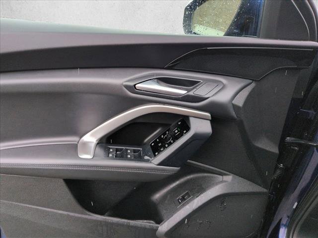 Used 2025 Audi Q5 Premium w/ 19" Wheel Package image 11