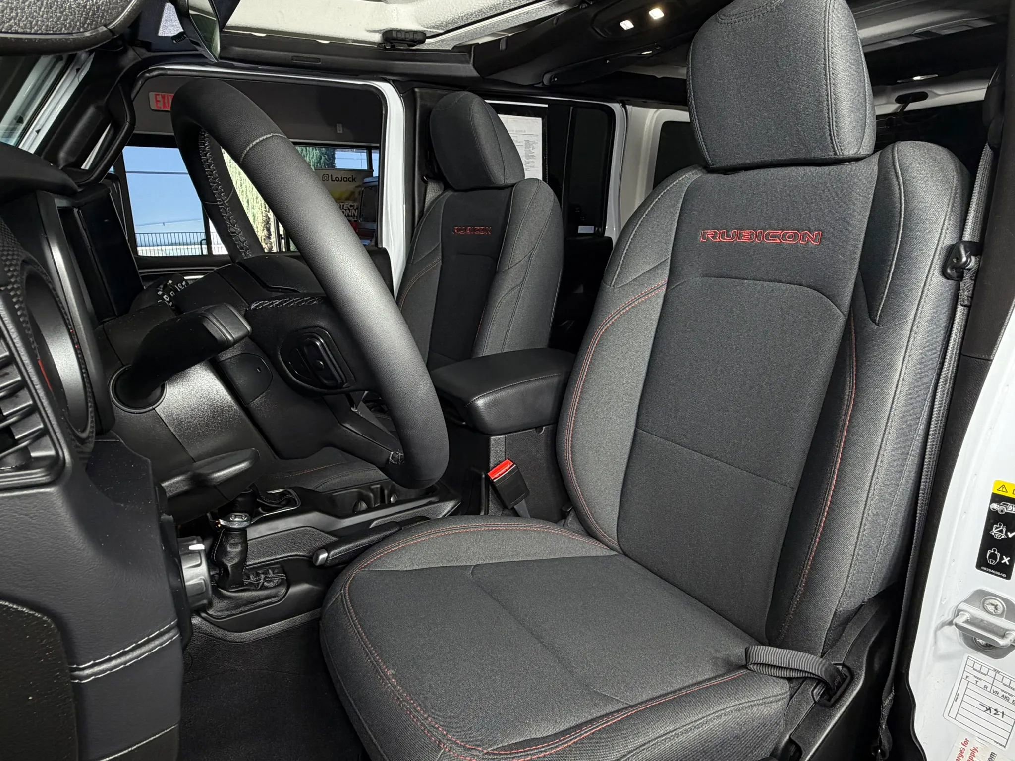 Used 2025 Jeep Wrangler Unlimited Rubicon image 16