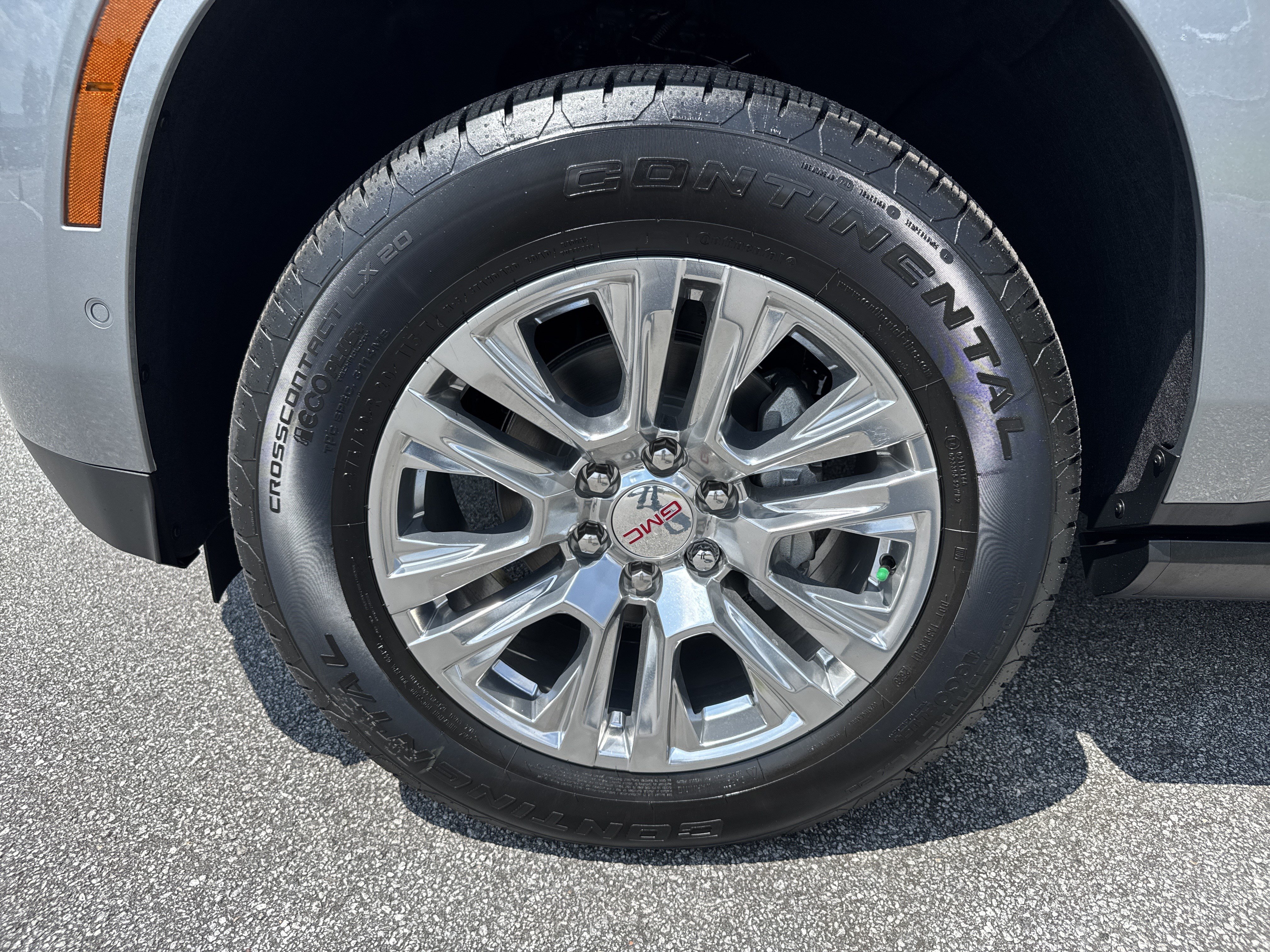 New 2026 GMC Yukon XL Denali w/ Sun & Power Step Package AWD/4WD image 13