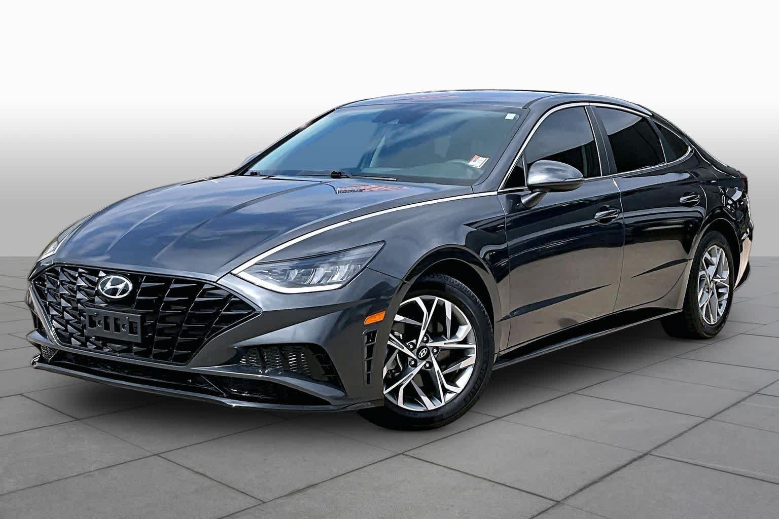 Used 2023 Hyundai Sonata SEL FWD image 2
