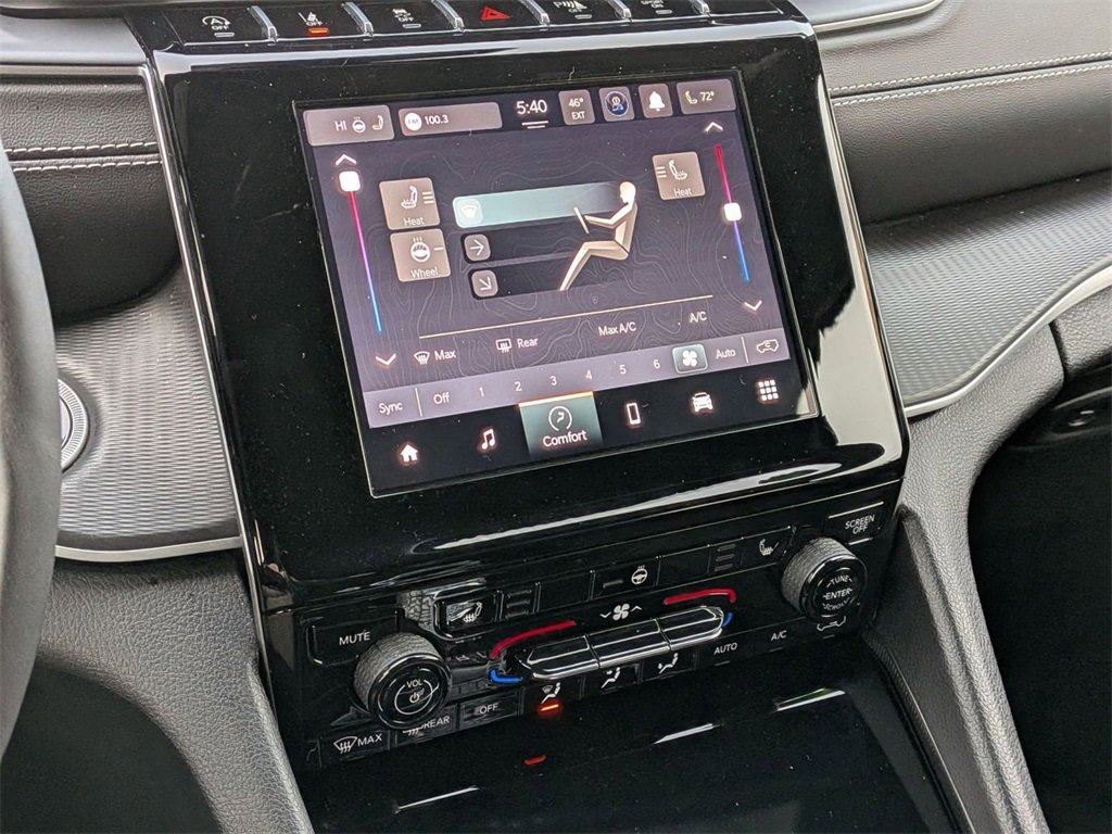 Certified 2024 Jeep Grand Cherokee Altitude image 22