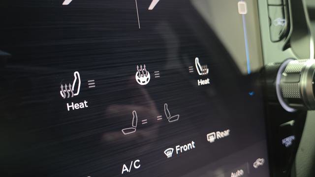 New 2026 RAM 1500 4x4 Crew Cab image 34