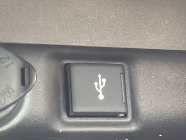 Used 2021 Toyota RAV4 XLE image 21