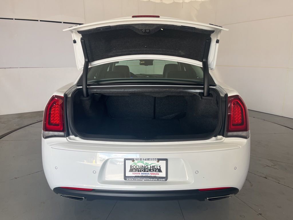 Used 2023 Chrysler 300 Touring L w/ Comfort Group AWD/4WD image 12