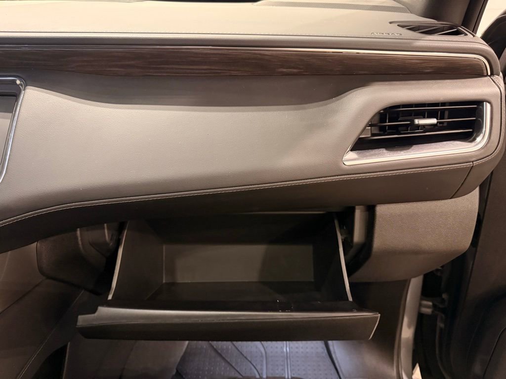 Used 2024 Chevrolet Tahoe Z71 w/ Z71 Off-Road Package AWD/4WD image 31