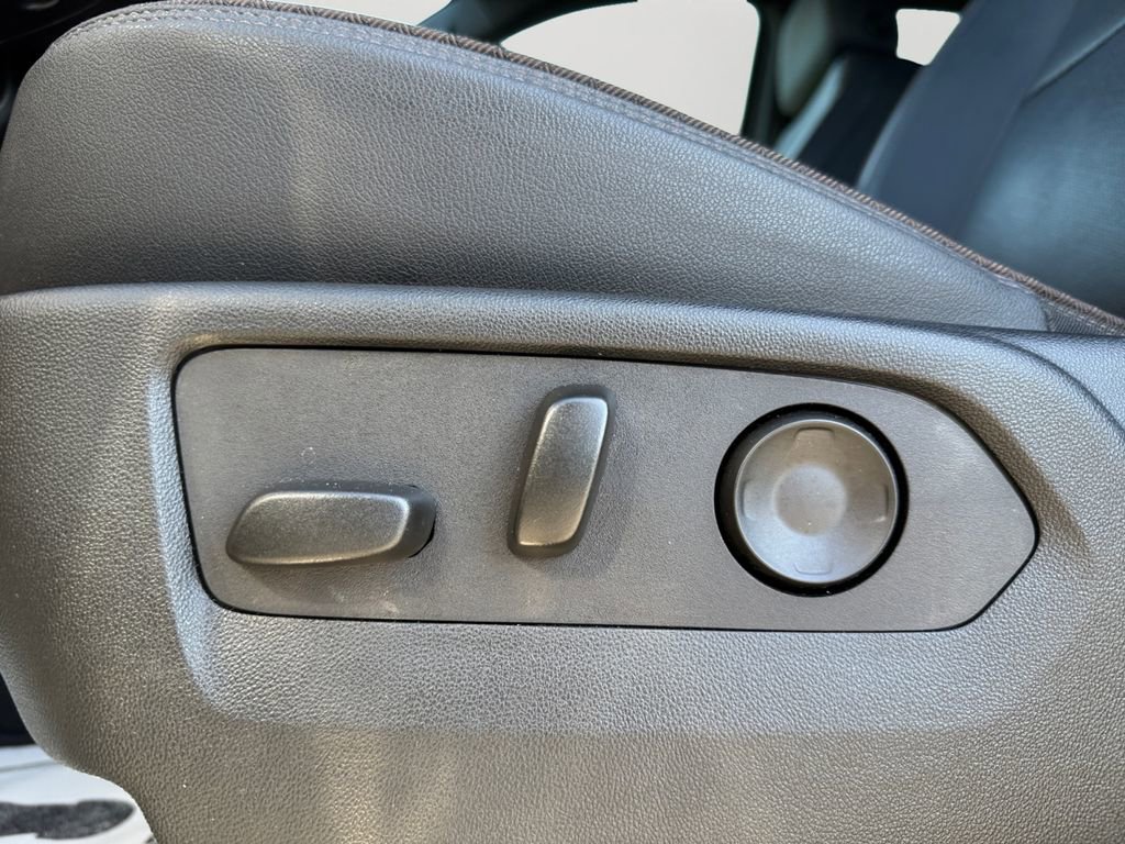 Used 2024 Chevrolet Suburban High Country image 25