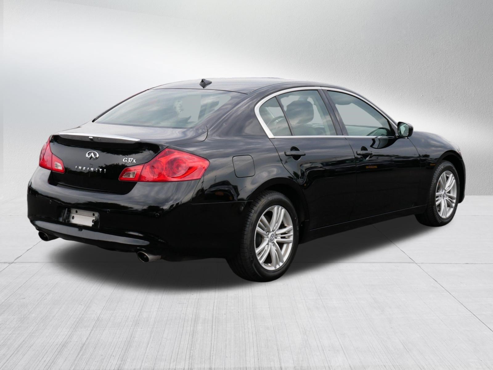 Used 2013 INFINITI G37 x Sedan w/ Premium Pkg AWD/4WD image 7