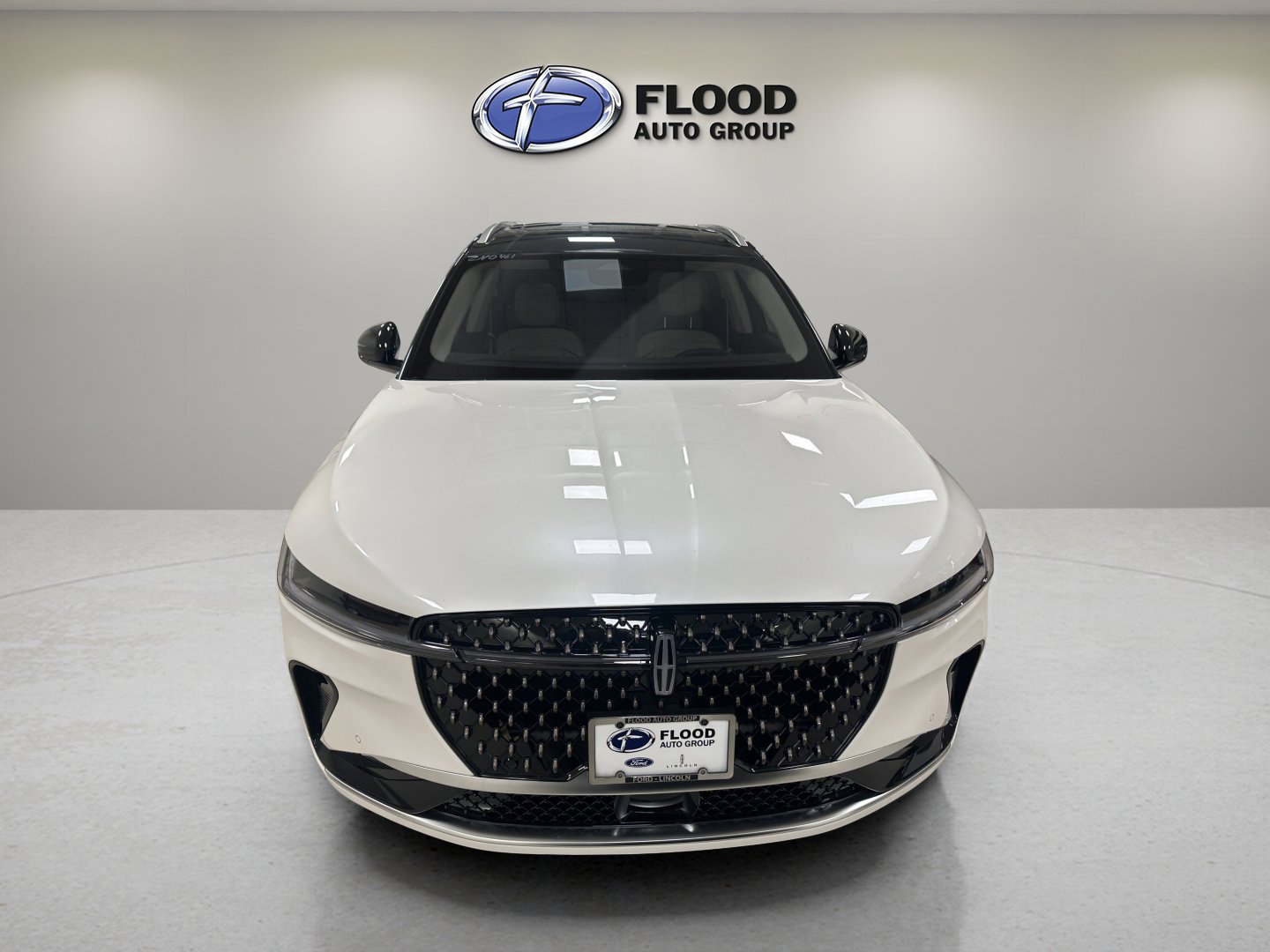 New 2025 Lincoln Nautilus Black Label image 2