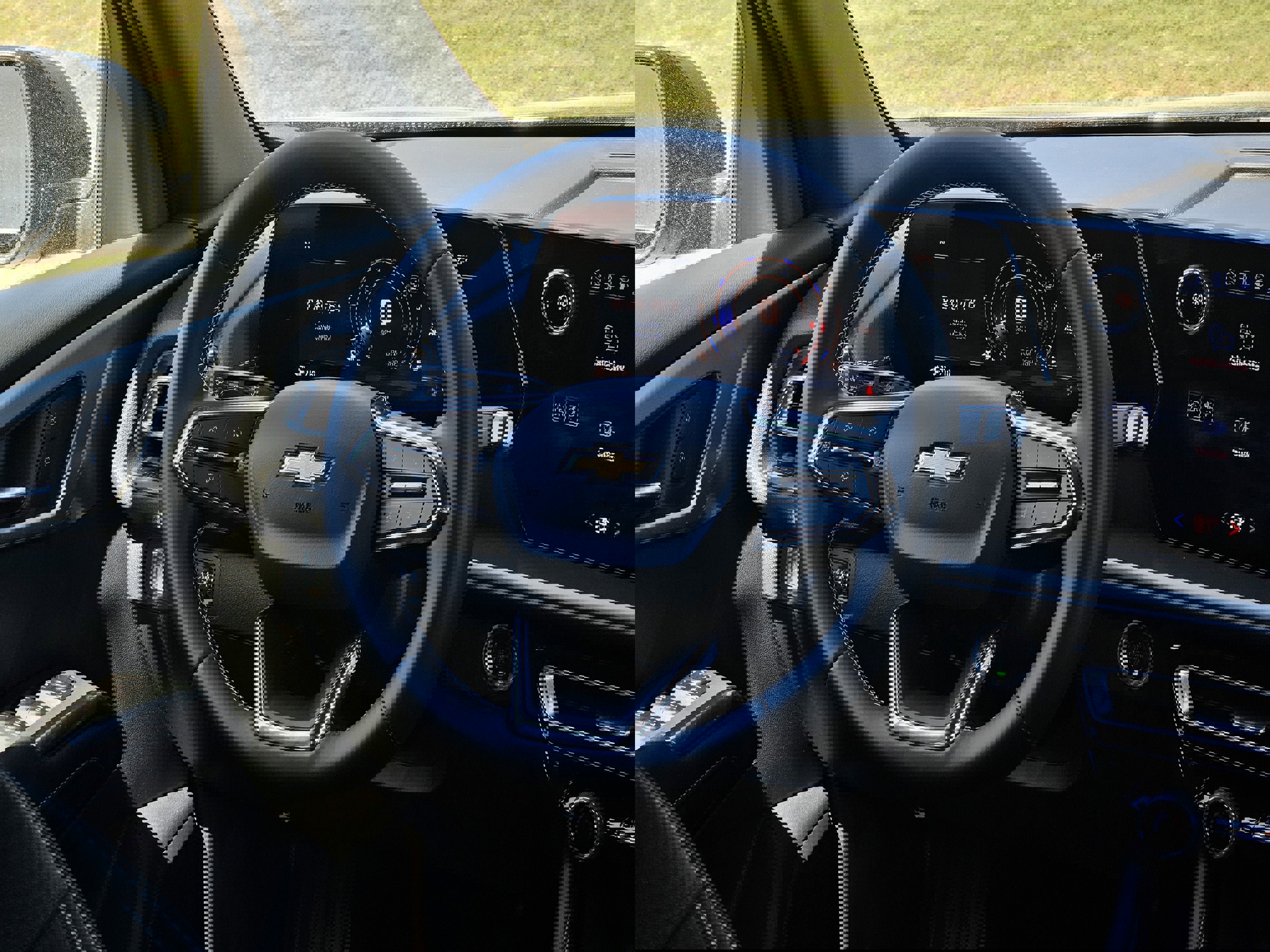 New 2026 Chevrolet Traverse LT w/ Sun and Wheel Package image 13