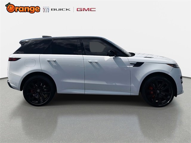 Used 2023 Land Rover Range Rover Sport SE Dynamic image 2
