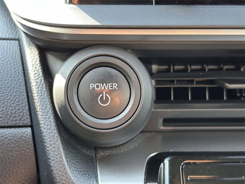 Used 2024 Toyota Prius LE image 8