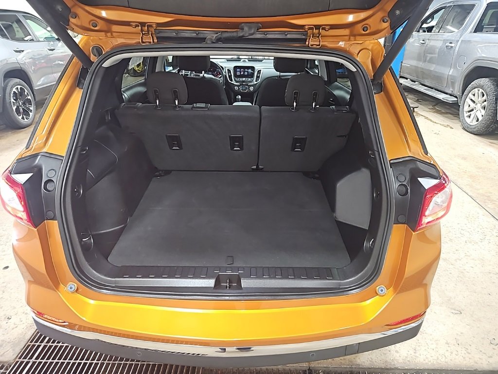Used 2018 Chevrolet Equinox LT w/ Sun & Infotainment Package image 27