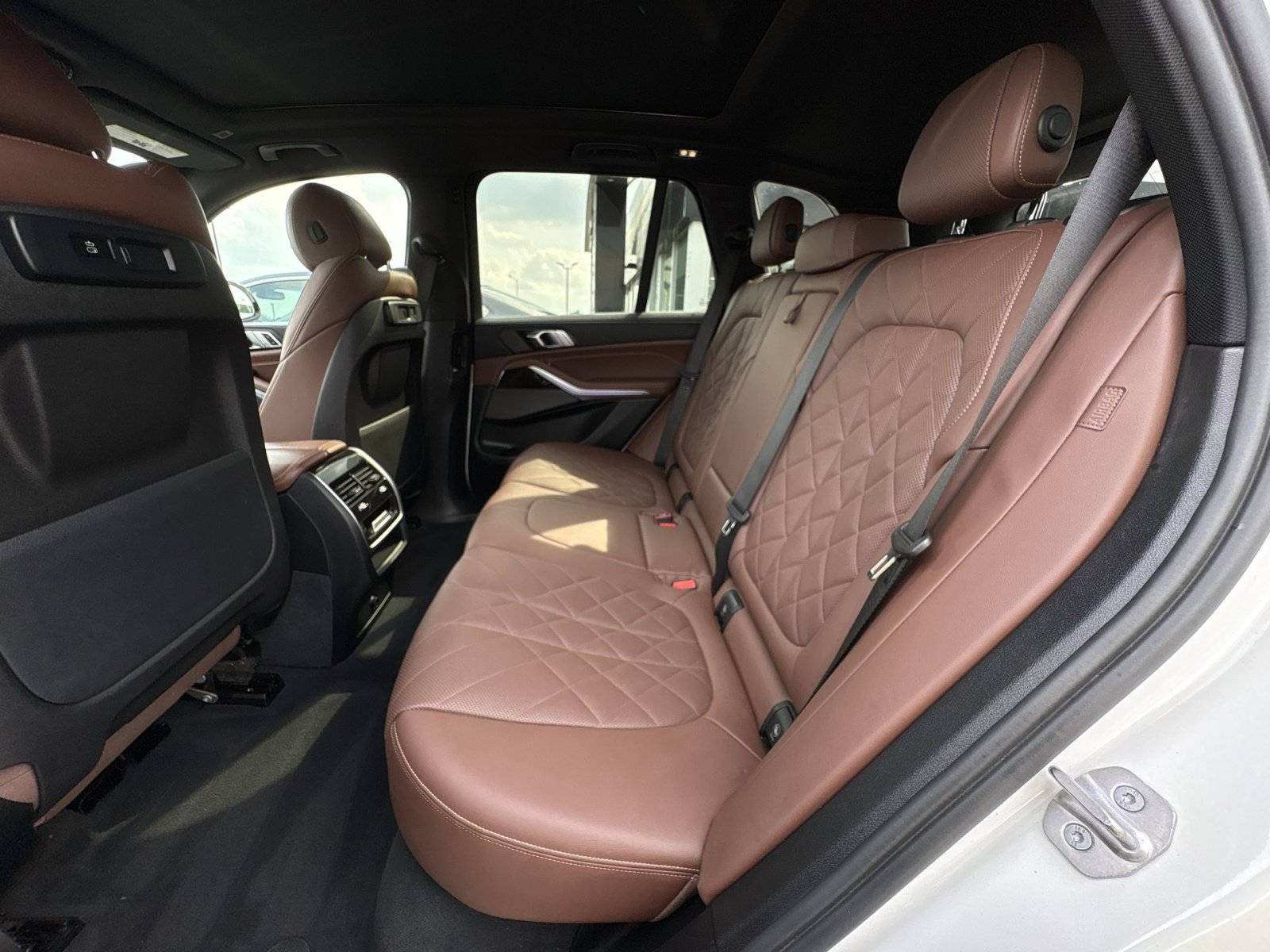Used 2023 BMW X5 xDrive40i w/ M Sport Package AWD/4WD image 25
