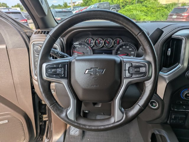 Used 2019 Chevrolet Silverado 1500 LT Trail Boss AWD/4WD image 9