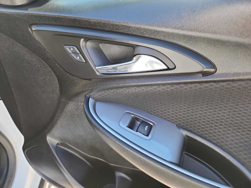 Used 2023 Chevrolet Malibu LS FWD image 29