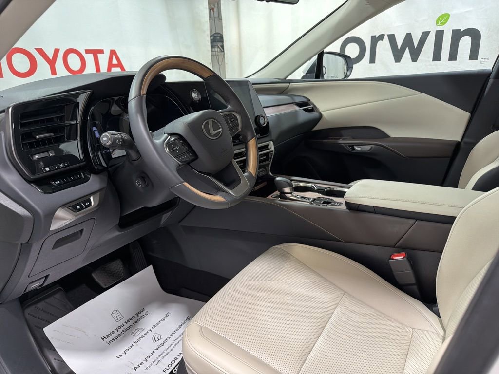 Used 2024 Lexus RX 350 Premium w/ Accessory Package (Z1) AWD/4WD image 20