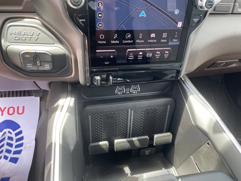 New 2026 RAM 3500 Laramie AWD/4WD image 21