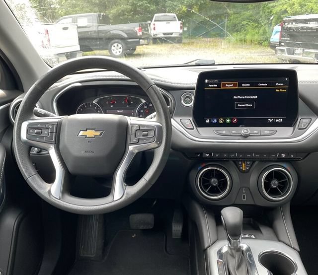 Used 2024 Chevrolet Blazer LT w/ Convenience Package FWD image 7