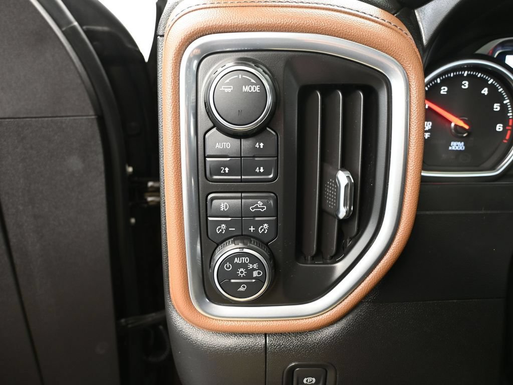 Used 2020 Chevrolet Silverado 1500 High Country AWD/4WD image 39