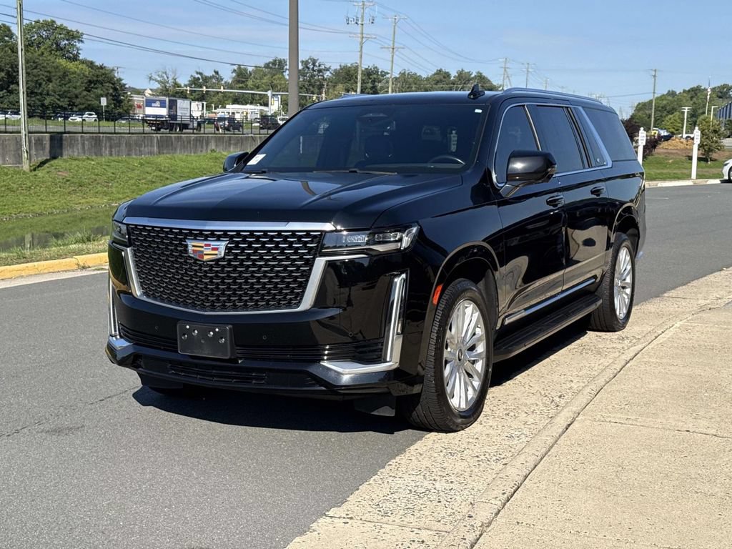 Used 2024 Cadillac Escalade ESV Luxury RWD image 21