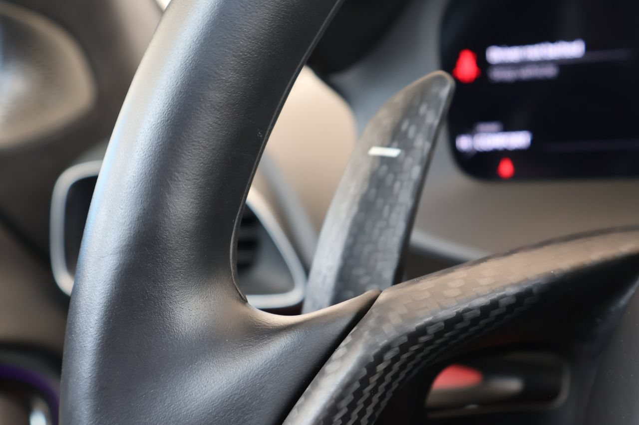Used 2025 McLaren Artura Spider RWD image 19