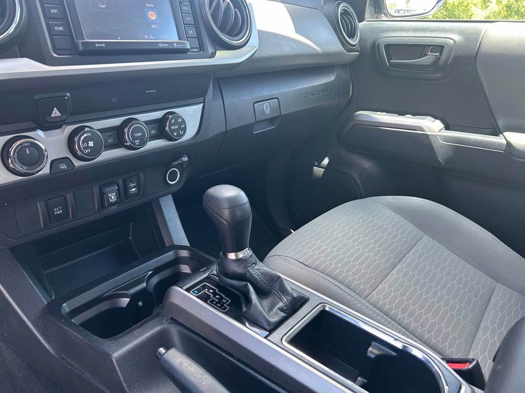 Used 2019 Toyota Tacoma SR5 AWD/4WD image 24