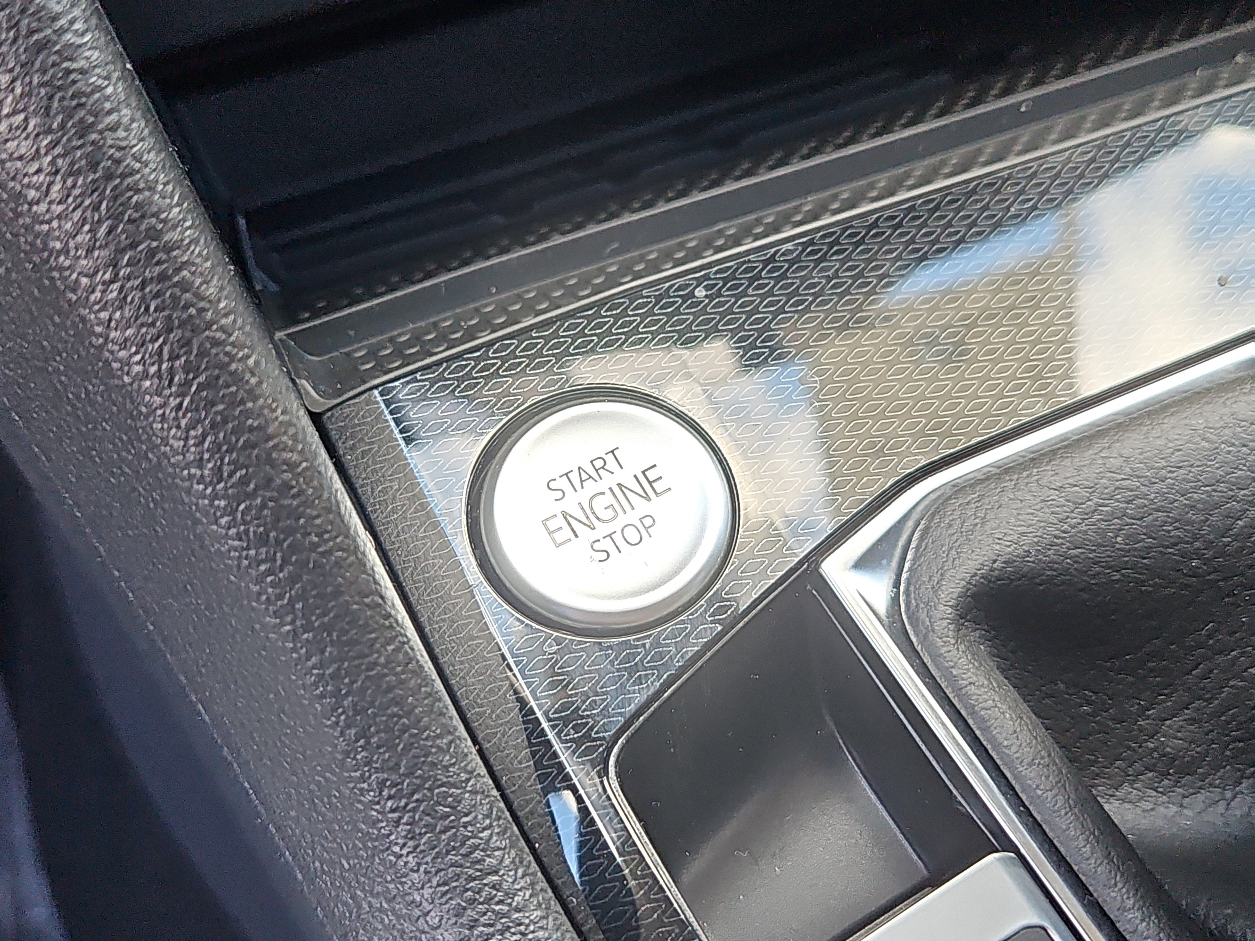 New 2026 Volkswagen Taos SE AWD/4WD image 13