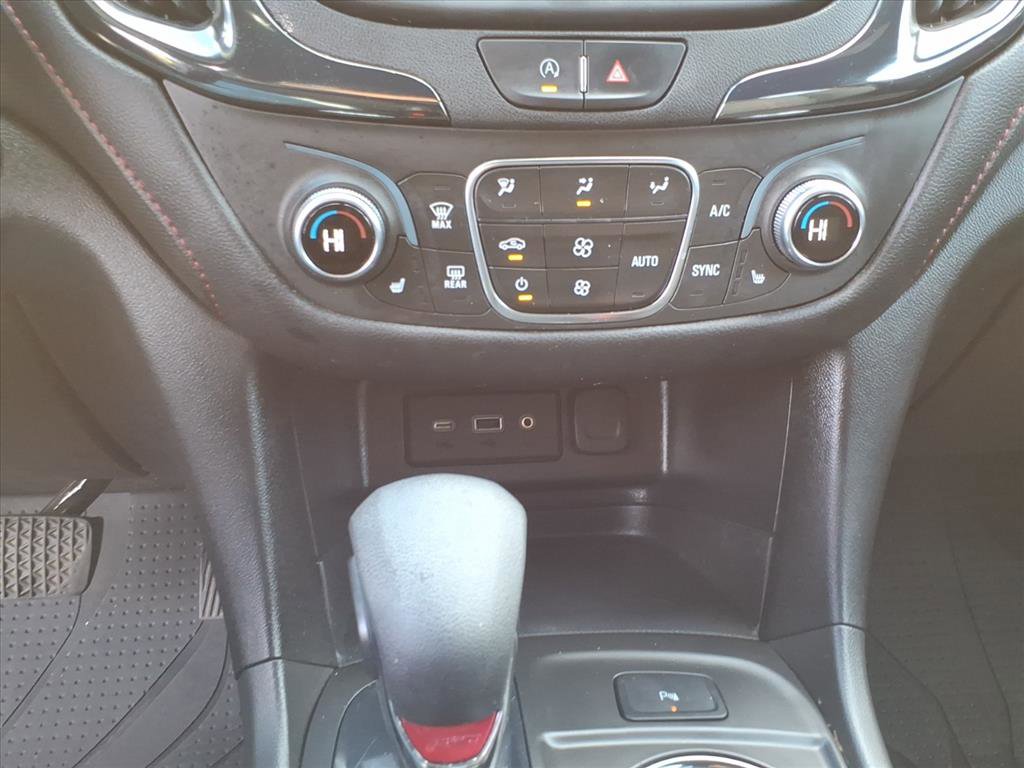 Certified 2023 Chevrolet Equinox RS w/ LPO, Floor Liner Package image 21