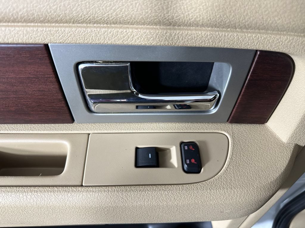 Used 2013 Ford F150 King Ranch w/ King Ranch Luxury Pkg AWD/4WD image 26