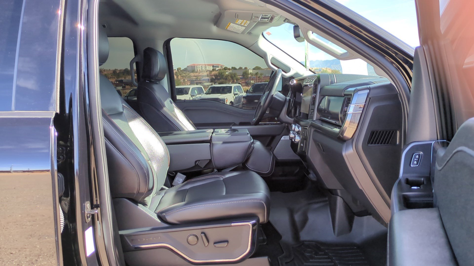 Used 2024 Ford F350 Lariat image 32