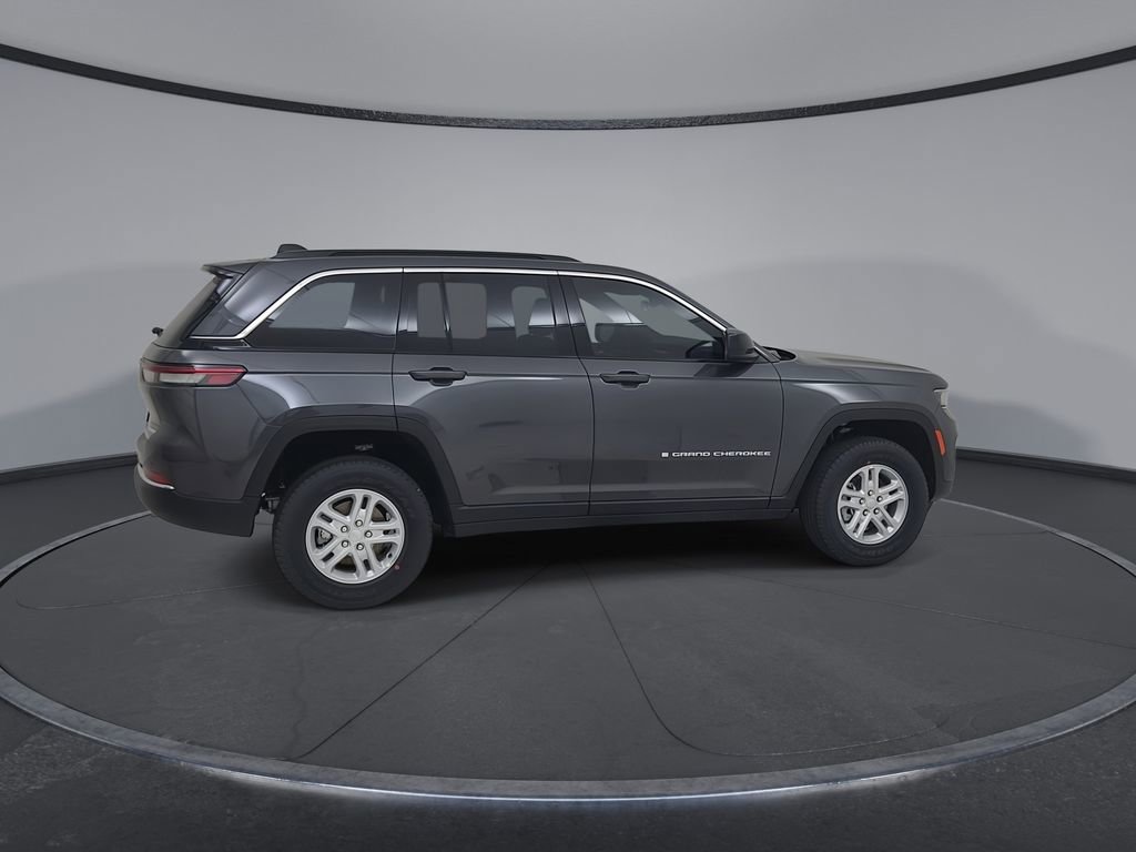 New 2025 Jeep Grand Cherokee Laredo image 16