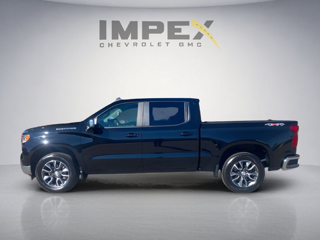 Used 2024 Chevrolet Silverado 1500 LT AWD/4WD image 2