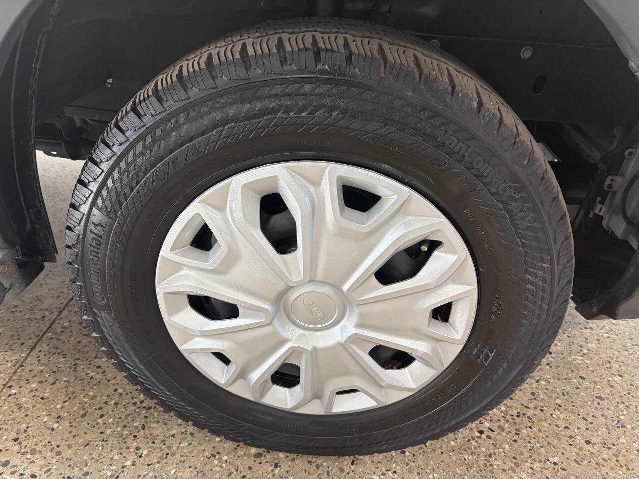 Used 2024 Ford Transit 250 Low Roof w/ Exterior Upgrade Package image 27