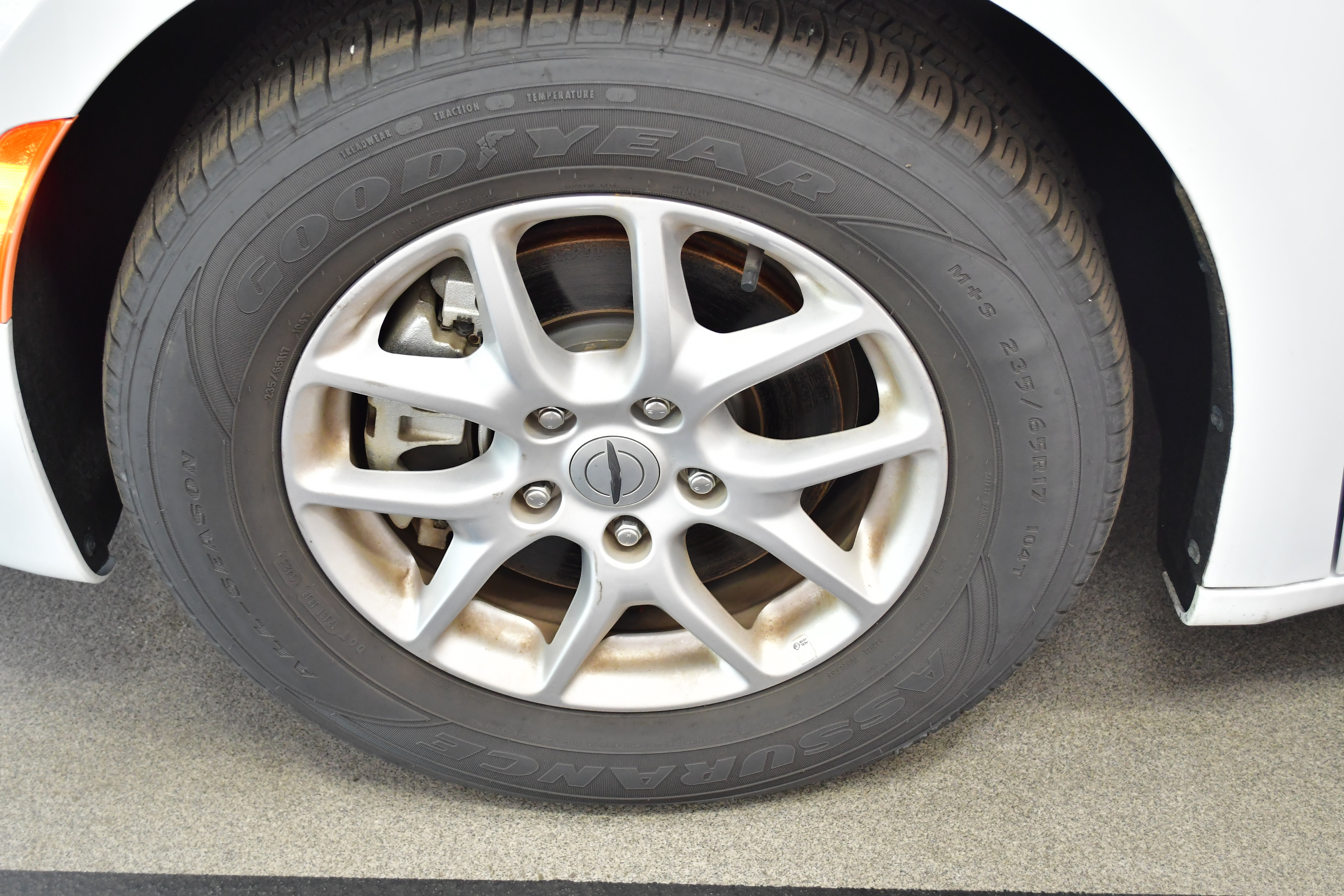 Used 2024 Chrysler Pacifica Touring-L FWD image 37