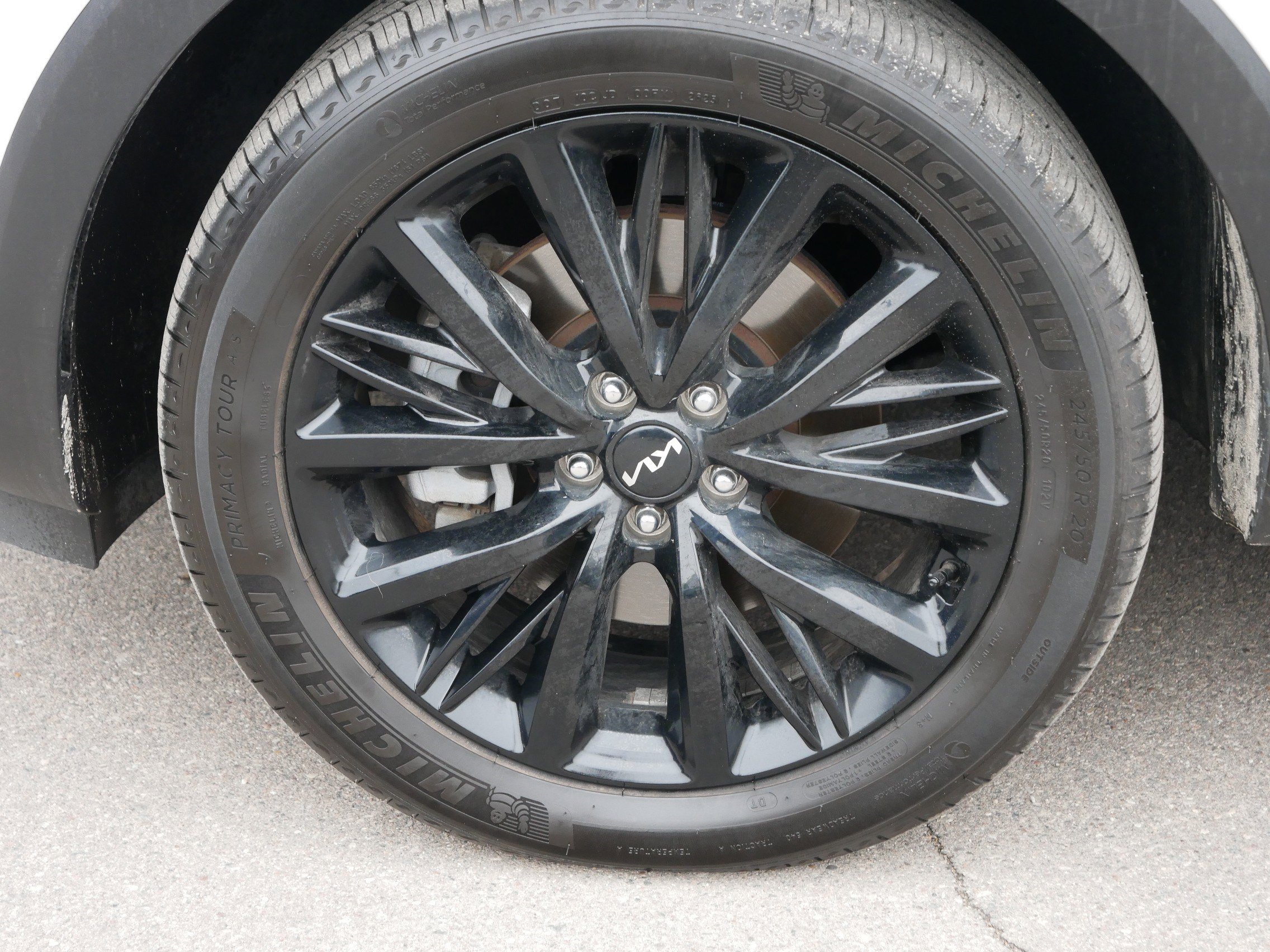 Certified 2022 Kia Telluride SX w/ Towing Package AWD/4WD image 15