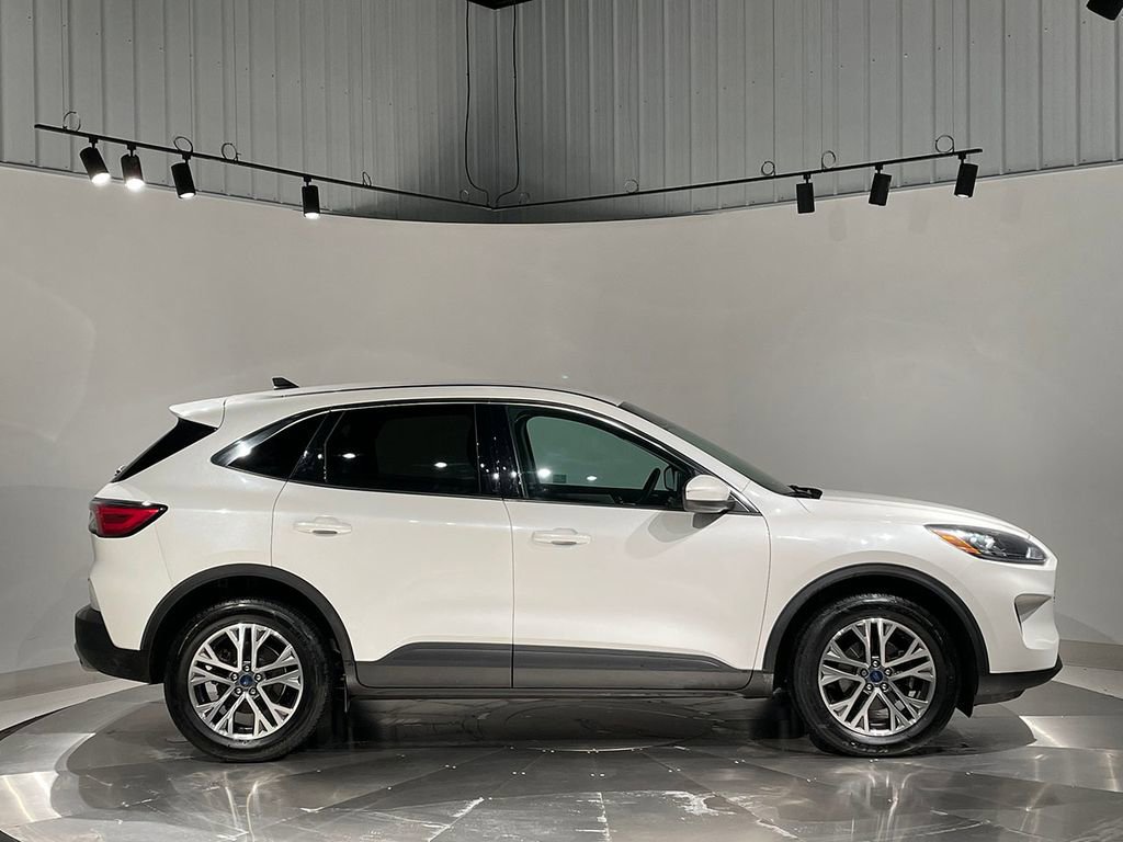 Used 2022 Ford Escape SEL w/ Technology Package image 10