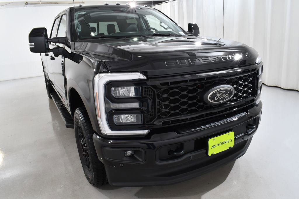 New 2026 Ford F350 Lariat w/ Black Appearance Package image 4
