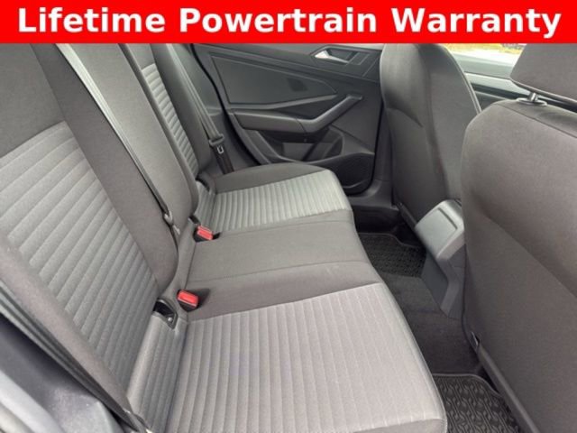 Used 2025 Volkswagen Jetta S image 9