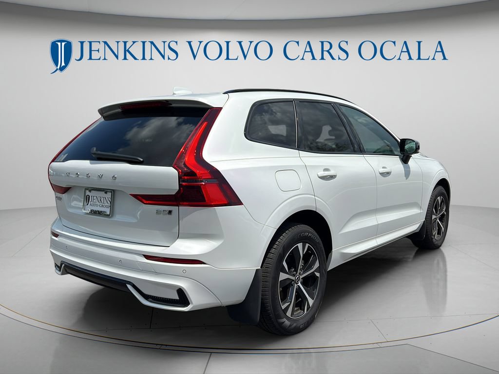 Certified 2026 Volvo XC60 B5 Core w/ Climate Package PRO AWD/4WD image 3