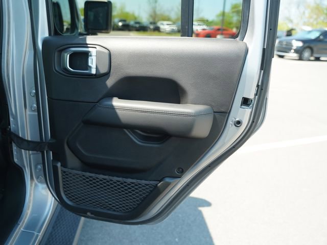 Used 2020 Jeep Wrangler Unlimited Sahara image 24