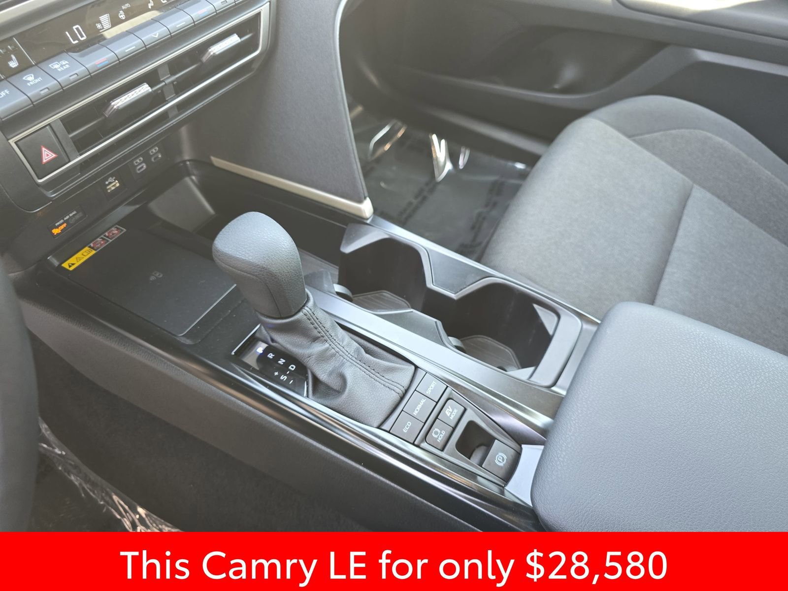 Used 2025 Toyota Camry LE w/ Convenience Package AWD/4WD image 31