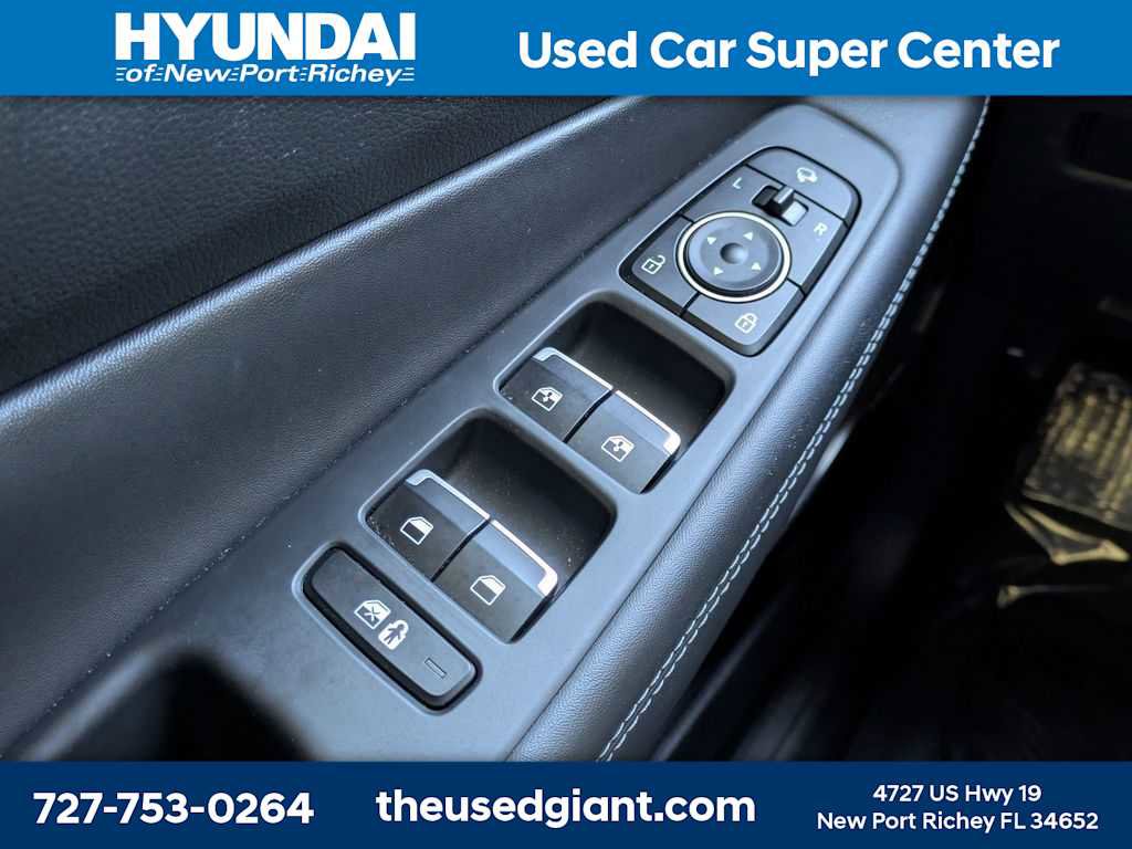 Used 2022 Hyundai Santa Fe Limited AWD/4WD image 37