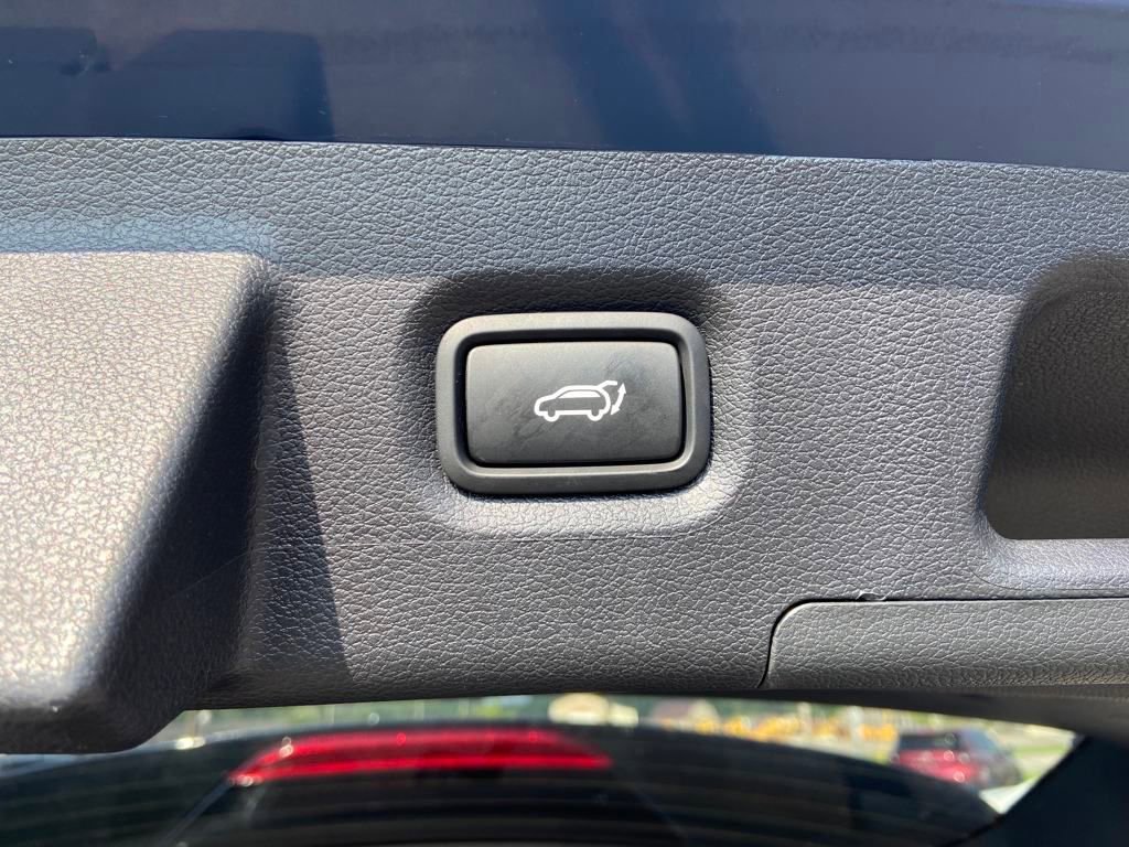 Used 2022 Hyundai Santa Fe XRT image 18