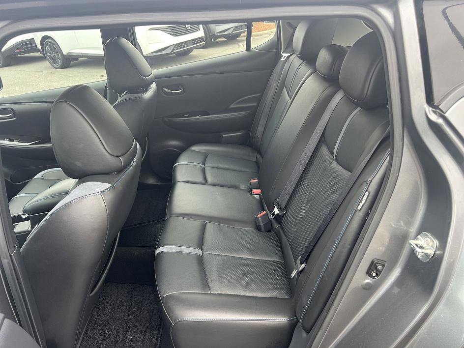 Certified 2020 Nissan Leaf SL Plus image 14