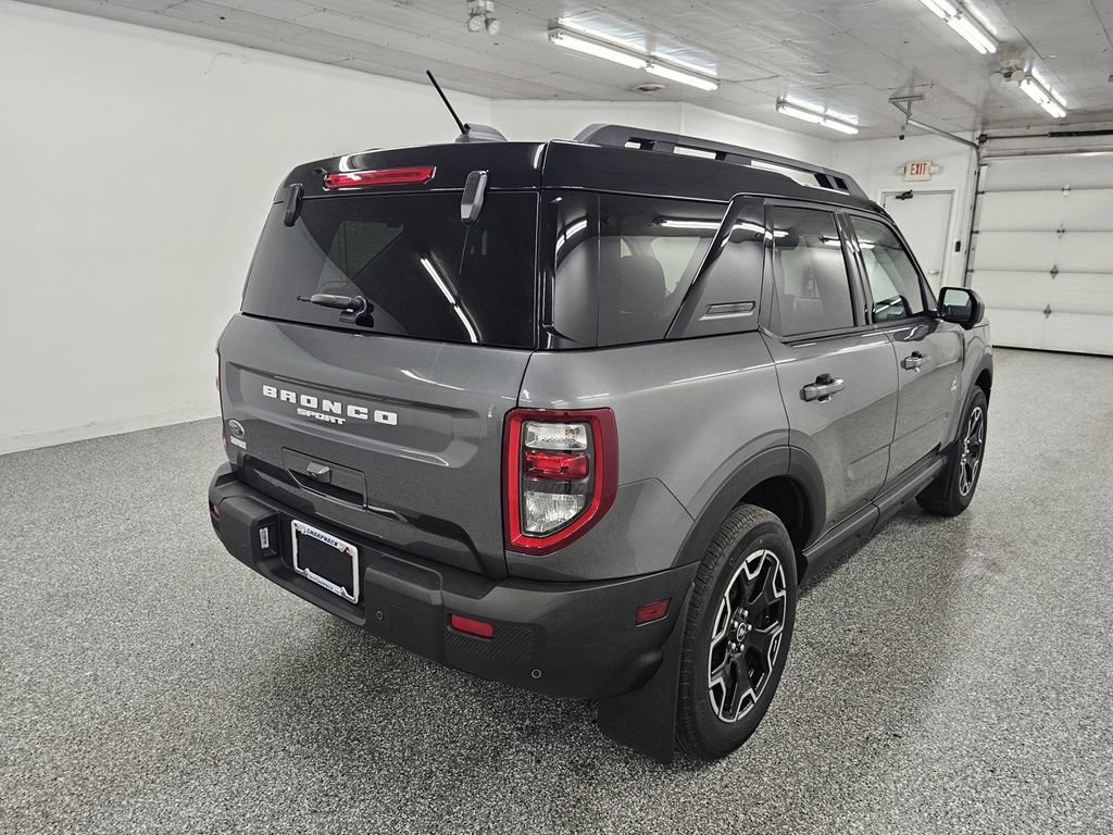 Used 2025 Ford Bronco Sport Outer Banks w/ Outer Banks Tech Package+ AWD/4WD image 4