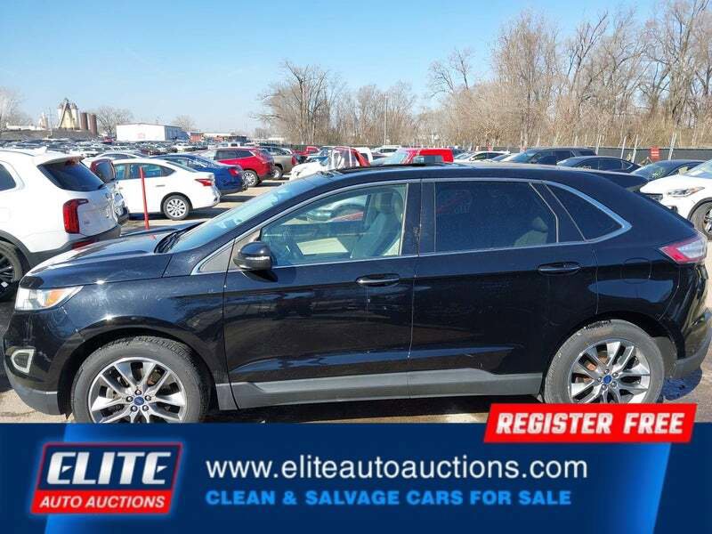 Used 2018 Ford Edge Titanium AWD/4WD image 28