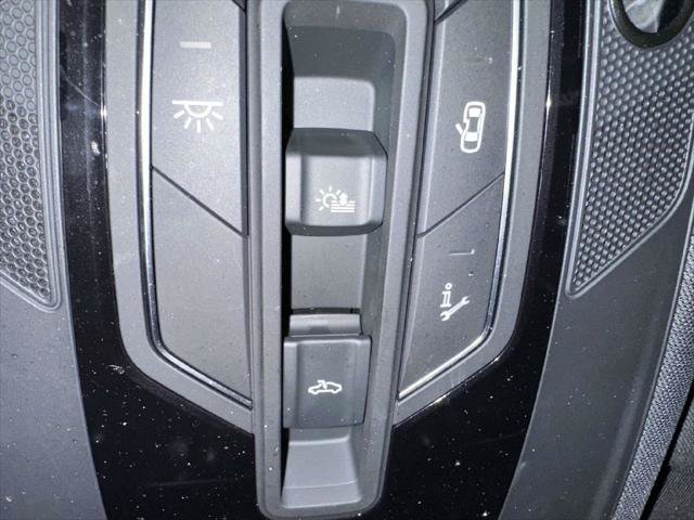 Used 2025 Audi Q8 Premium w/ Convenience Package AWD/4WD image 26